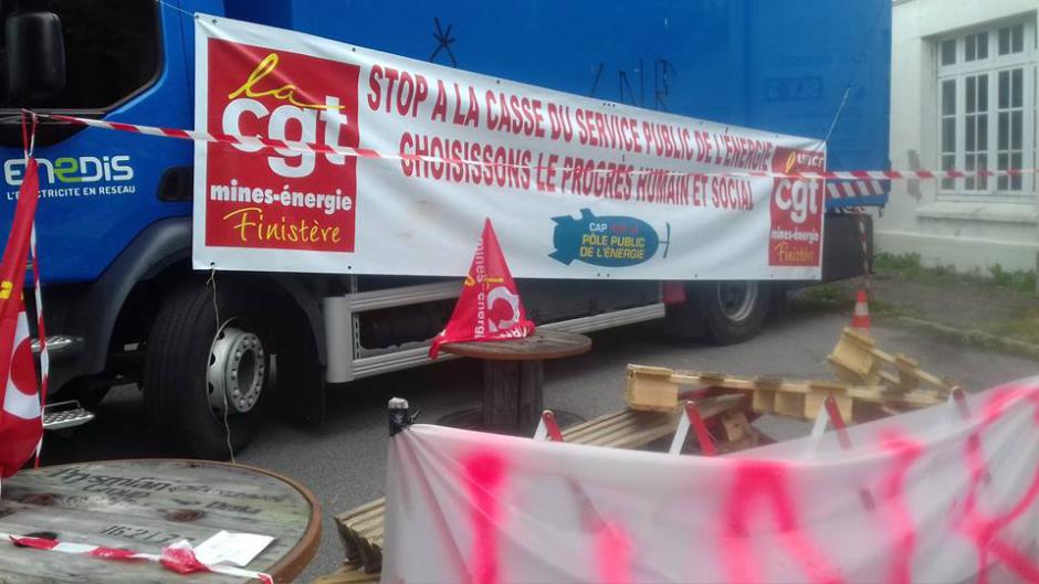 Soutien du PCF aux salariés de l'énergie en grève avec occupation à Quimper